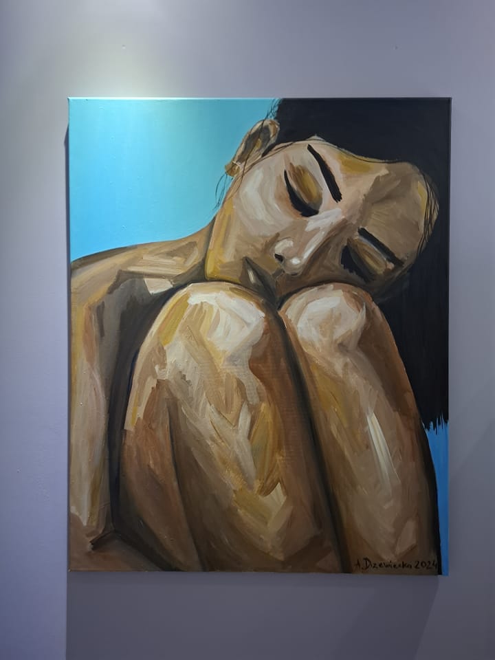 Vanessa Mea, obraz, siedząca kobieta, kolana, brunetka, nostalgia, niebieski, art, kolory